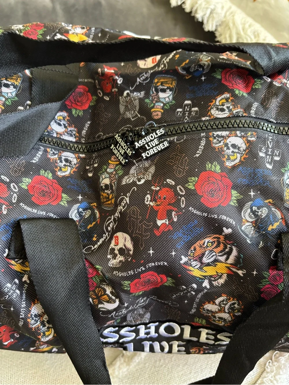 ALF ******** Live Forever Emotional Baggage Skull Bottle Strap Duffle Bag Roses